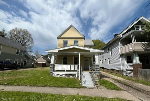Cleveland Duplex: Investment Opportunity