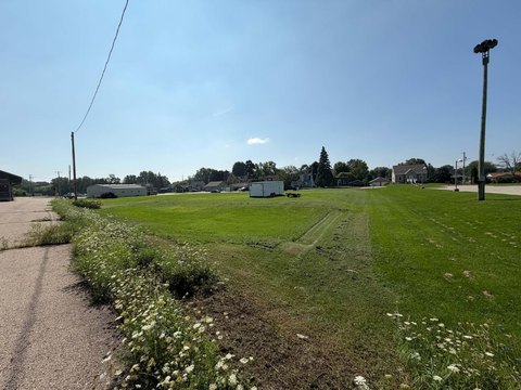 Level Commercial Land