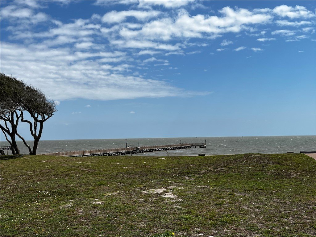 Waterfront Land in Royal Oaks