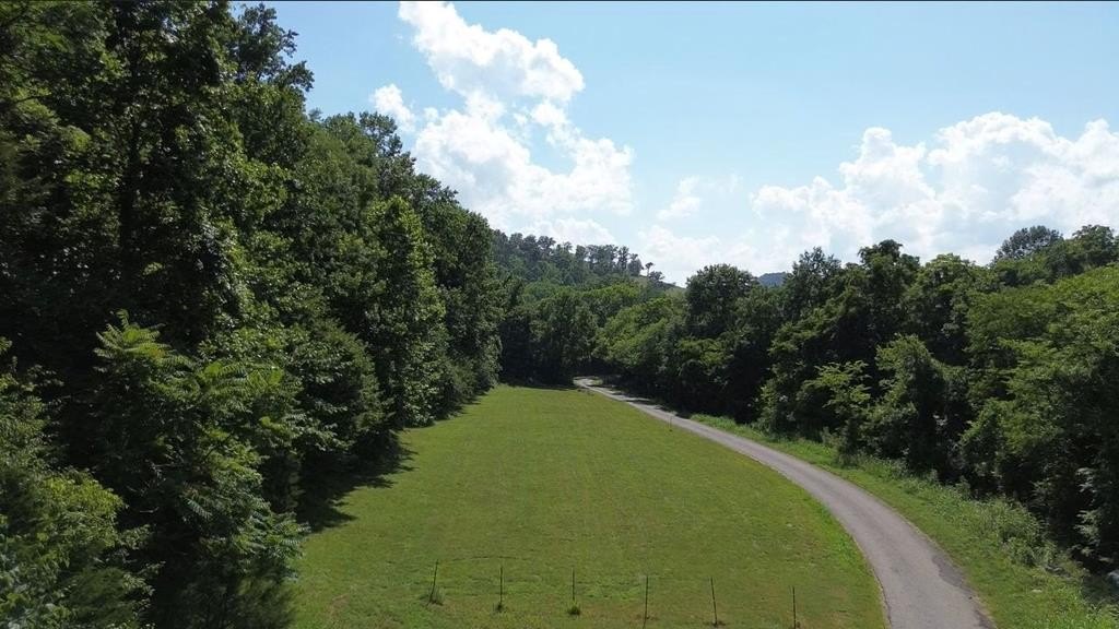 Picturesque Tennessee Countryside Acreage