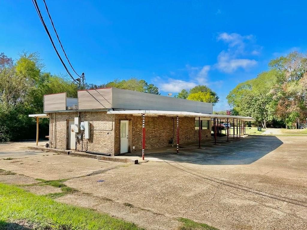 Prime Location on Tenaha Street
