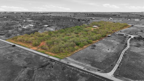 Land, Stockdale, TX