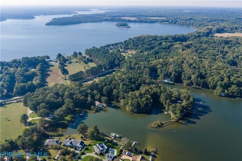 Land, Hartfield, VA