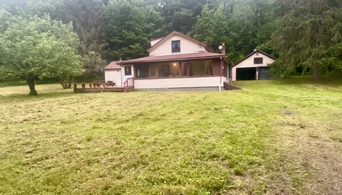 Charming Farmhouse with Rustic Appeal