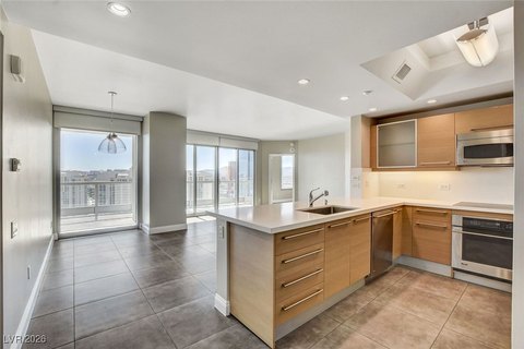 Turnberry Towers High-Rise Residence