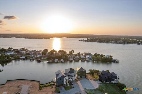 Lakefront Development Land in Texas