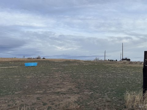 Richfield, ID Acreage with Water