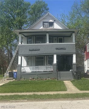 Expansive Duplex in Cleveland, OH