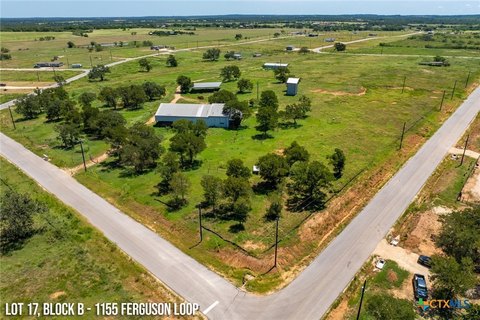 One-Acre Lot in Dale, TX