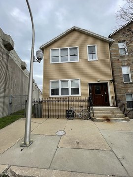 Bridgeport Four-Unit Building For Sale