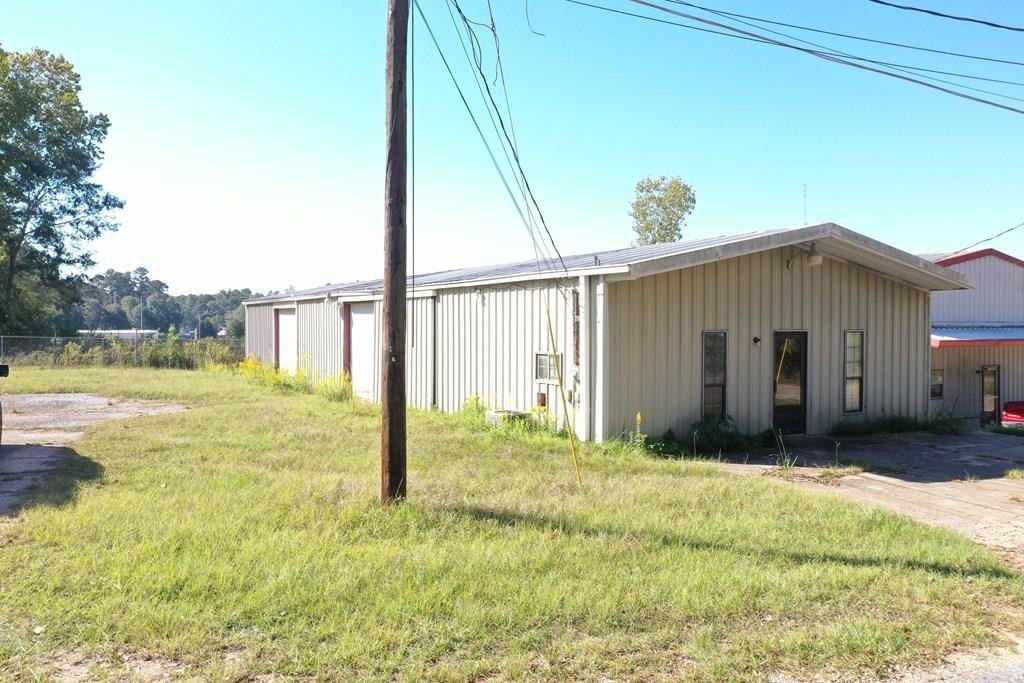 Metal Shop with Expansion Potential