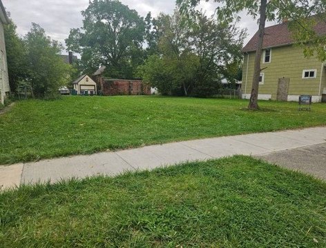 Flat Commercial Buildable Lot