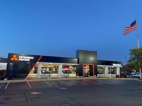 Renovated Retail/Automotive Property in Waterford