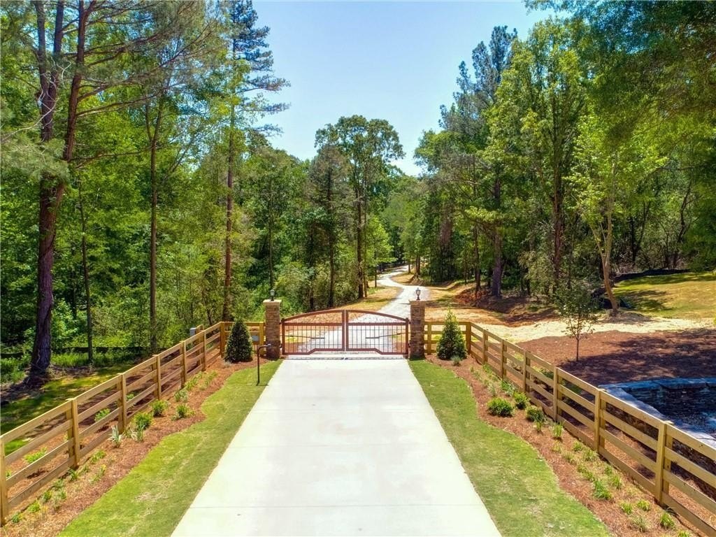 Private Acreage Near Braselton