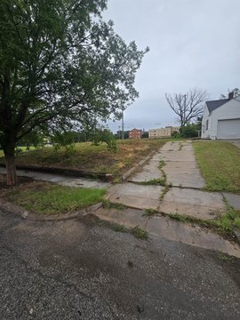 LAND - Wichita, KS