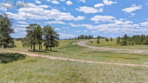 Spacious Land in Colorado Springs