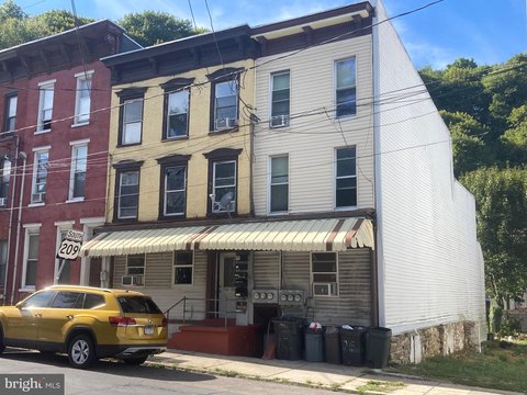 Pottsville Apartment Building with Parking