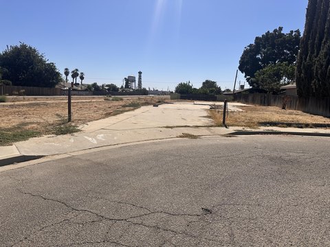 Land, Visalia, CA