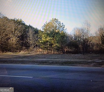 Land on Covington Highway