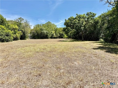 Land, Victoria, TX