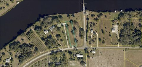 Waterfront Land in Fort Denaud