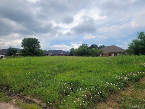 Commercial Lot in Oakhill Office