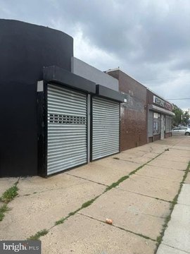 Retail Shell with Parking Lot