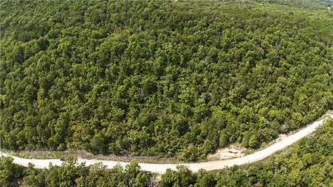 Secluded Land Near Flippin, AR