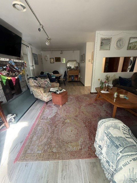 Picture 24