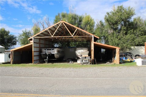 Land, Custer, MT