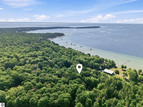LAND - Northport, MI