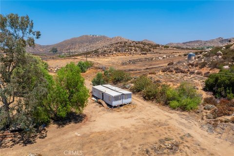 Expansive Land Parcel in Lake Elsinore