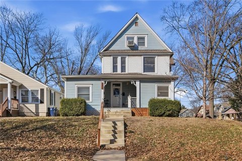 Versatile Kansas City Multi-Family Home