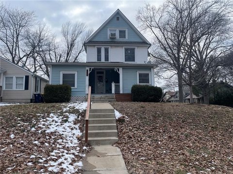 Roanoke Triplex with Income Potential