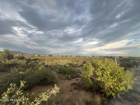 LAND - Wilhoit, AZ