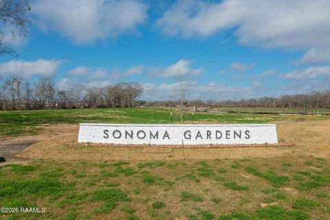 Residential Lot in Sonoma Gardens