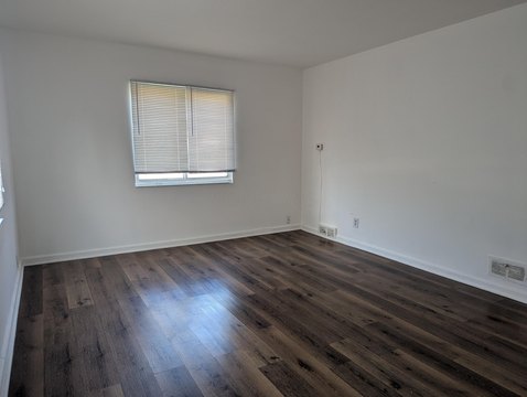 Four-Unit Brick Building in Columbus