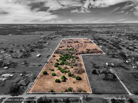 25 Acres in Lorena, Texas