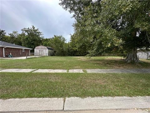 Residential Lot in St. Bernard