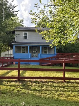 Charming Duplex Near Riverfront Views