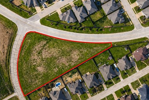 Residential Lot in Established Neighborhood