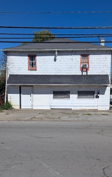 3-Unit Triplex with Rear Deck