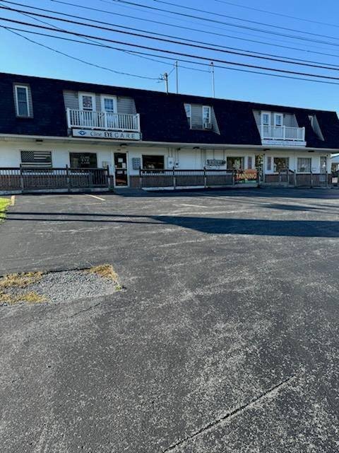 Commercial Building in Pounding Mill
