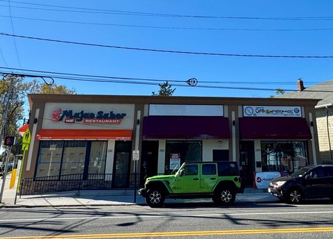 Retail/Office Space in Hempstead
