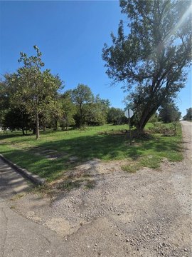 Land, Mulberry, KS