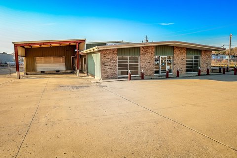 Longview Commercial Property on Loop