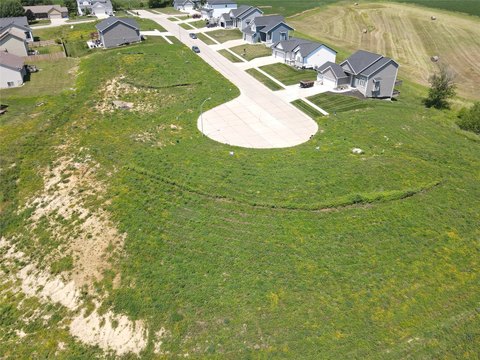 LAND - Indianola, IA