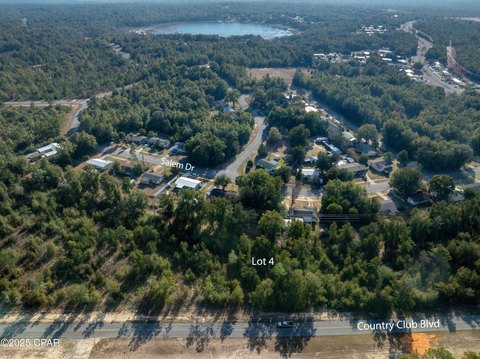 Residential Land in Chipley, FL