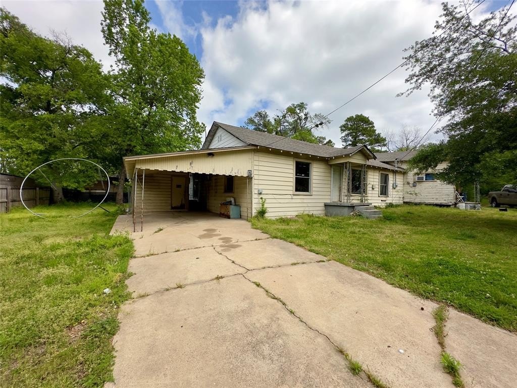 Sulphur Springs Duplex on Corner Lot