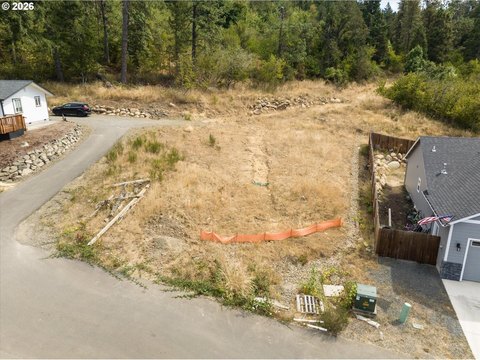 Land, Creswell, OR